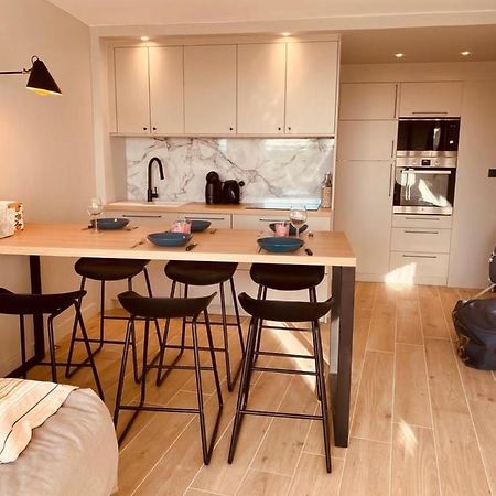 LE CALI, P2 Cabine dans une résidence avec piscine, vue mer et parking privé La Grande-Motte Esterno foto