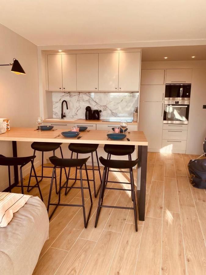 LE CALI, P2 Cabine dans une résidence avec piscine, vue mer et parking privé La Grande-Motte Esterno foto