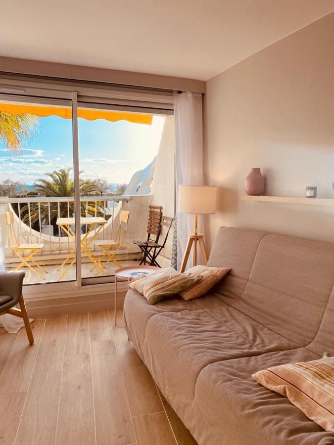 LE CALI, P2 Cabine dans une résidence avec piscine, vue mer et parking privé La Grande-Motte Esterno foto